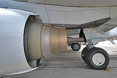 Boeing 737 engine exhaust
