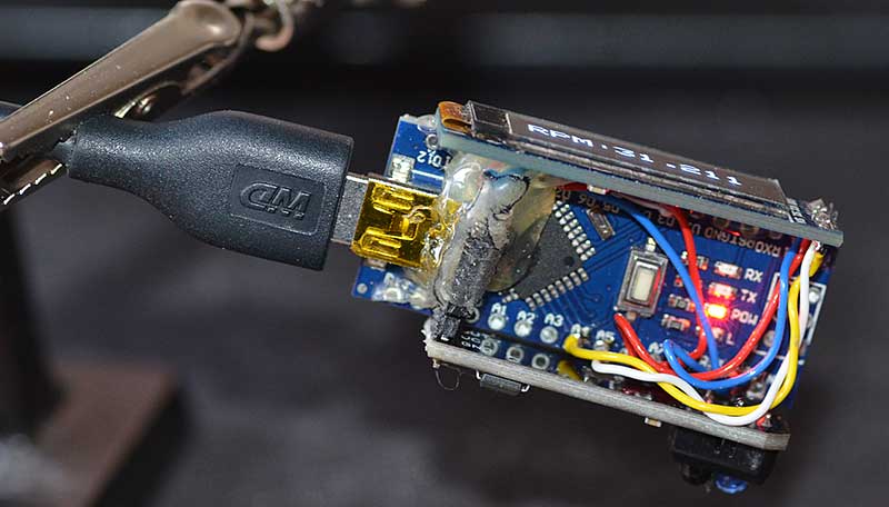 The compact version of the Turntable tachometer with the IR sensor 3-pin mount installed with hot glue. this way it is easy to mod it for fixed installation.